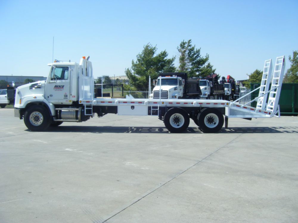 Class 7/8 Regular Cab Flatbed Truck