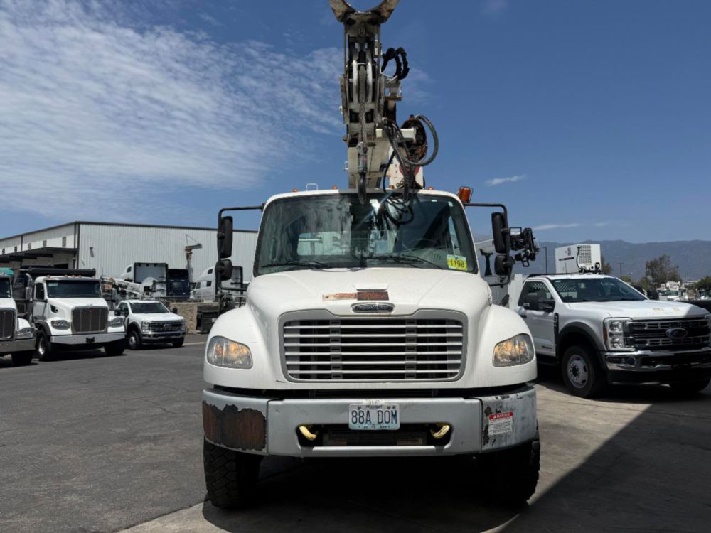2015 Freightliner M2 4x4 Terex Commander 4047 Digger Derrick Truck
