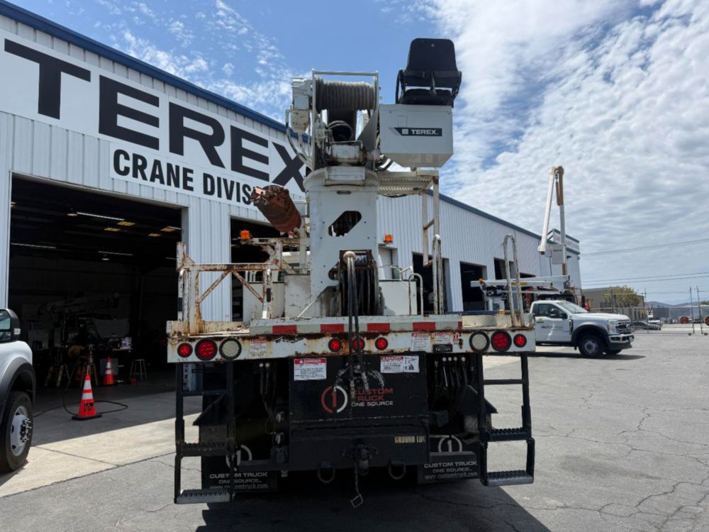 2015 Freightliner M2 4x4 Terex Commander 4047 Digger Derrick Truck