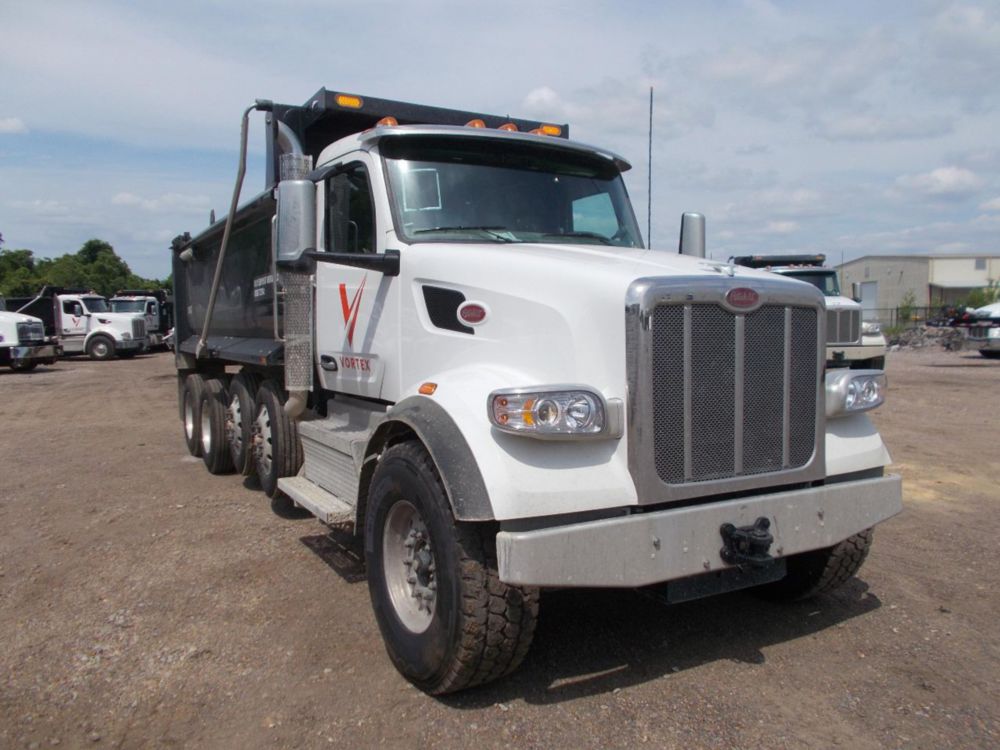 2026 Peterbilt 567 Quad Axle 18' Load King Dump Truck