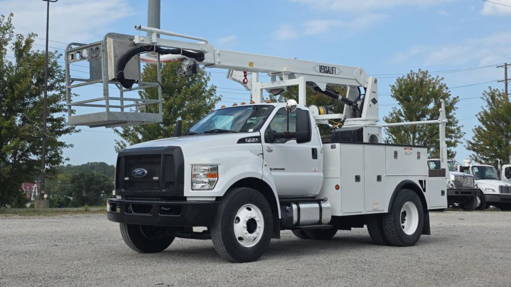 2019 Ford F-750 4x2 Versalift VTP-40-NE Cable Placer