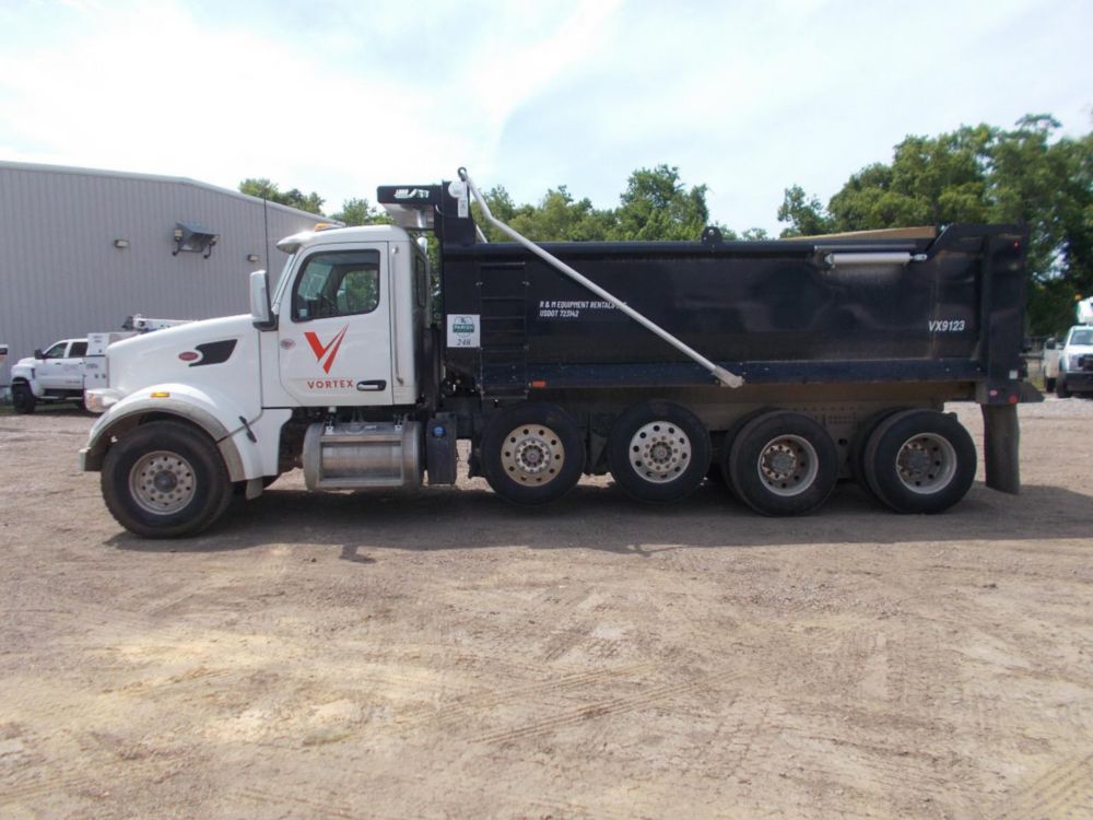 2026 Peterbilt 567 Quad Axle 18' Load King Dump Truck