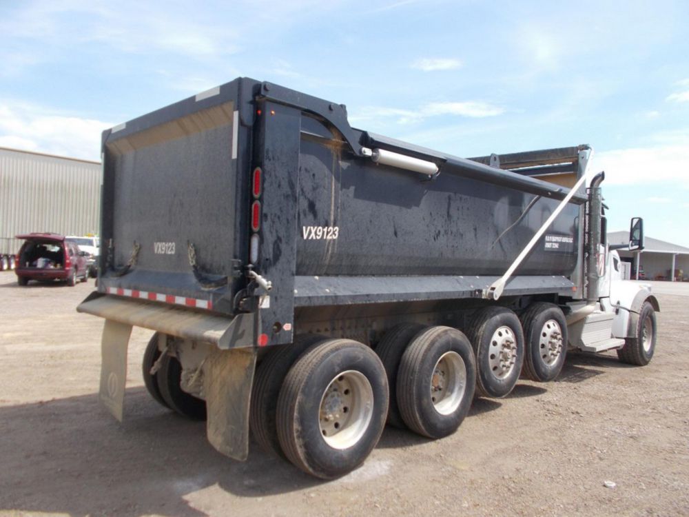 2026 Peterbilt 567 Quad Axle 18' Load King Dump Truck