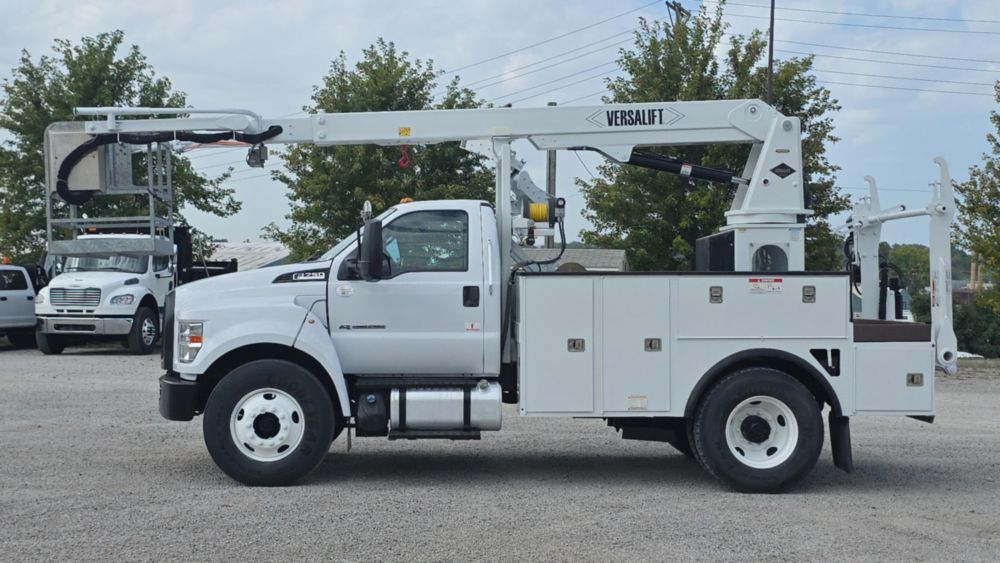 2019 Ford F-750 4x2 Versalift VTP-40-NE Cable Placer