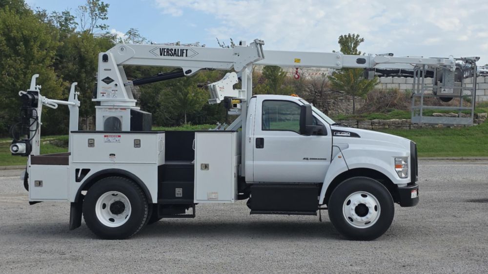 2019 Ford F-750 4x2 Versalift VTP-40-NE Cable Placer