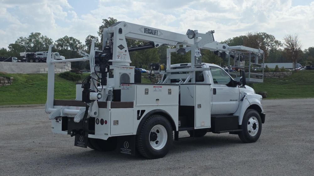 2019 Ford F-750 4x2 Versalift VTP-40-NE Cable Placer