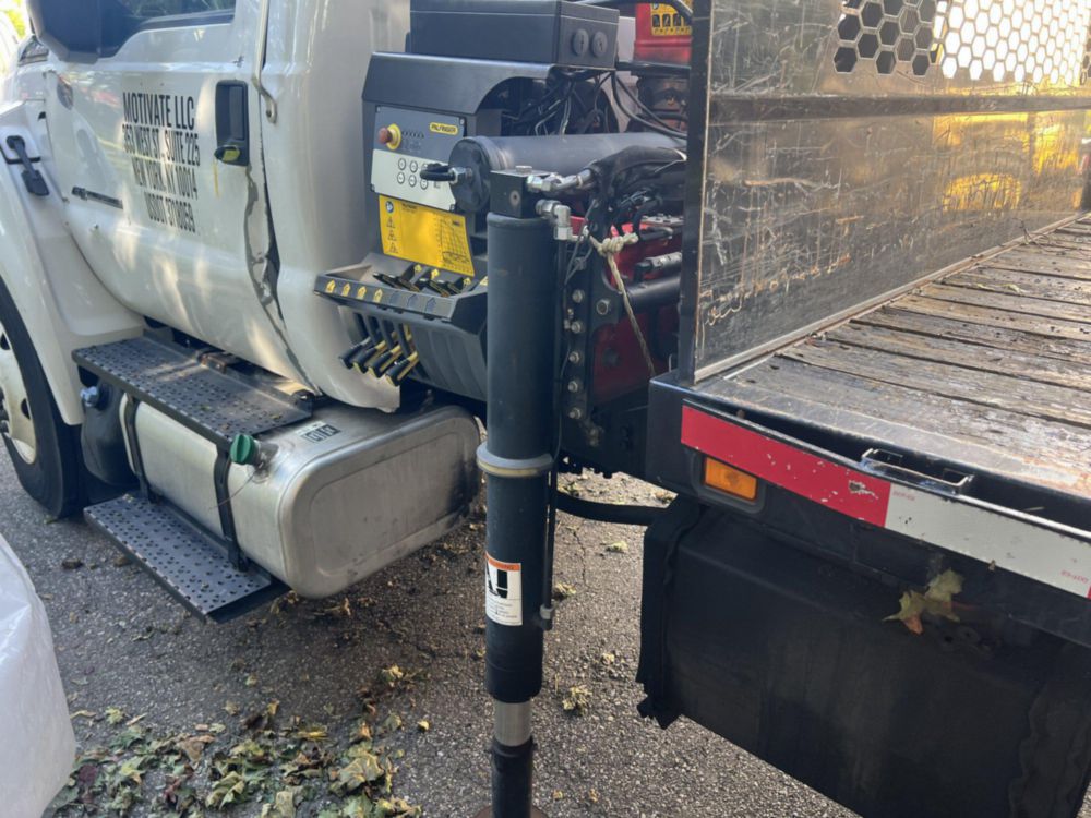 2019 Ford F-750 4x2 Flat Bed Knuckleboom Truck 
