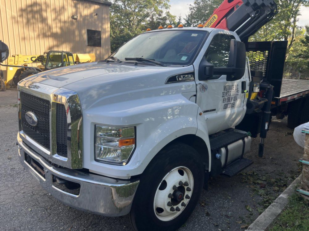2019 Ford F-750 4x2 Flat Bed Knuckleboom Truck 