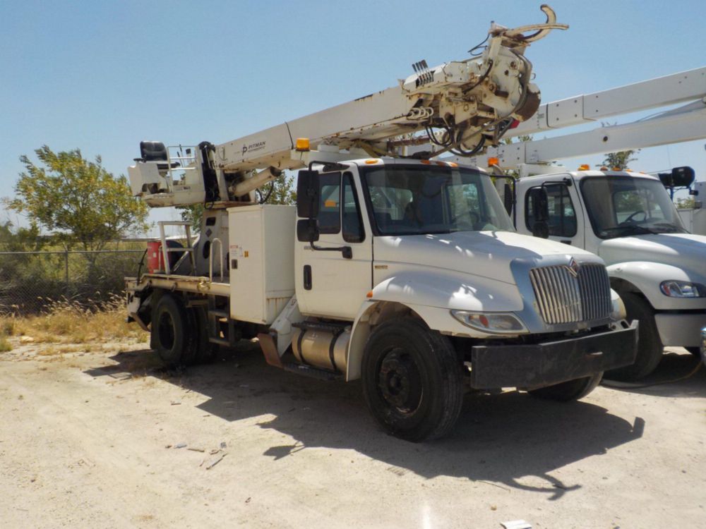 2011 Int'l 4x2 Pitman M-47 Plus Digger Derrick Truck