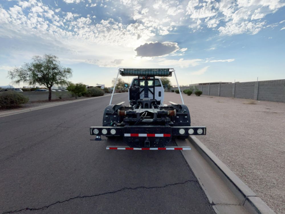 2022 Chevrolet 6500 4x2 Stellar Slider 20S Hook Lift Truck