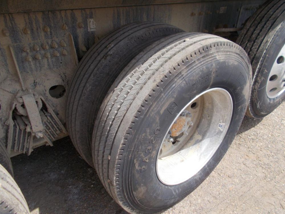 2026 Peterbilt 567 Quad Axle 18' Load King Dump Truck