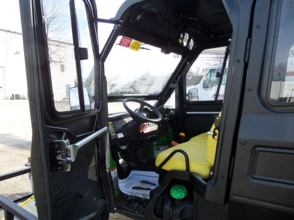 22.8 hp Diesel 4-Person 1,000 lbs 4WD ATV/UTV
