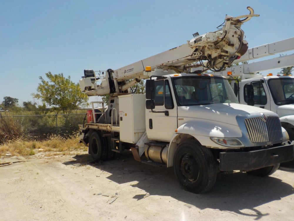 2011 Int'l 4x2 Pitman M-47 Plus Digger Derrick Truck