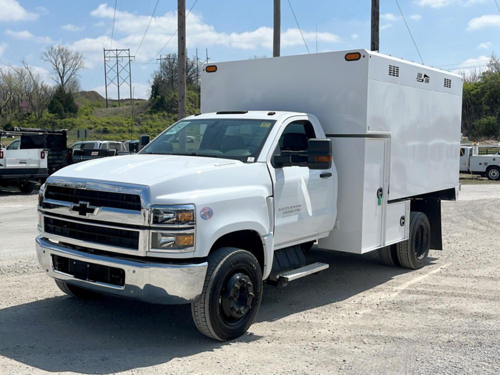 2023 Chevrolet 6500 4x2 Chipper Truck