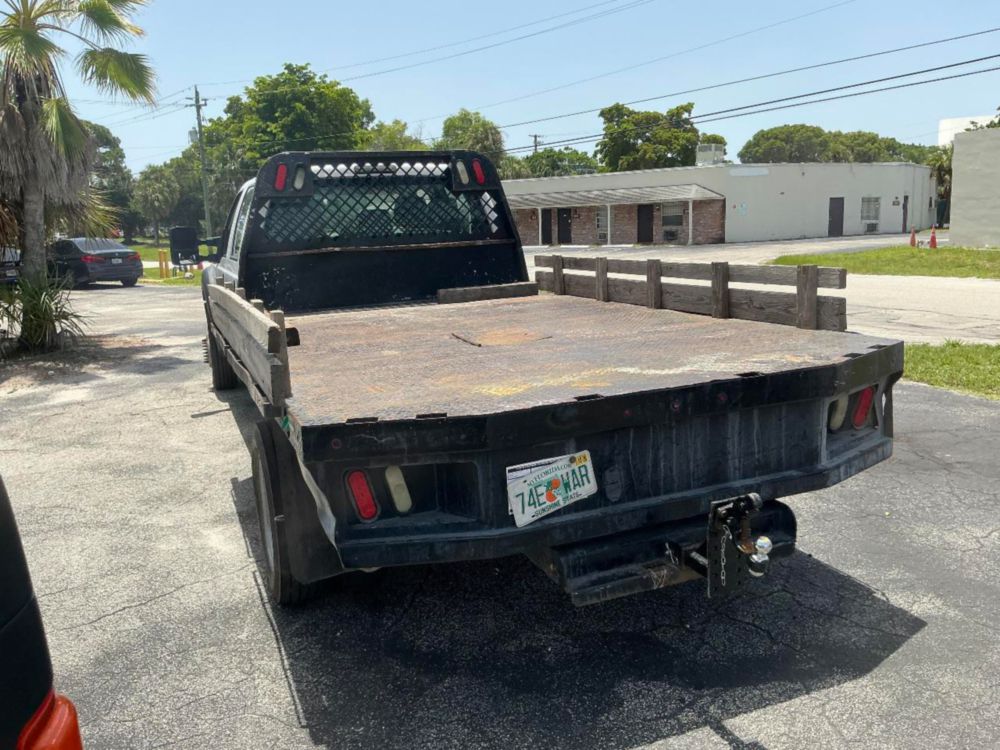 2015 Ford F-450 Crew Cab Flatbed Truck