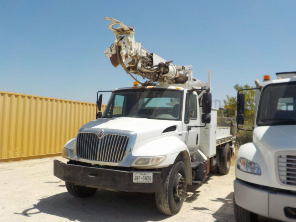 2011 Int'l 4x2 Pitman M-47 Plus Digger Derrick Truck