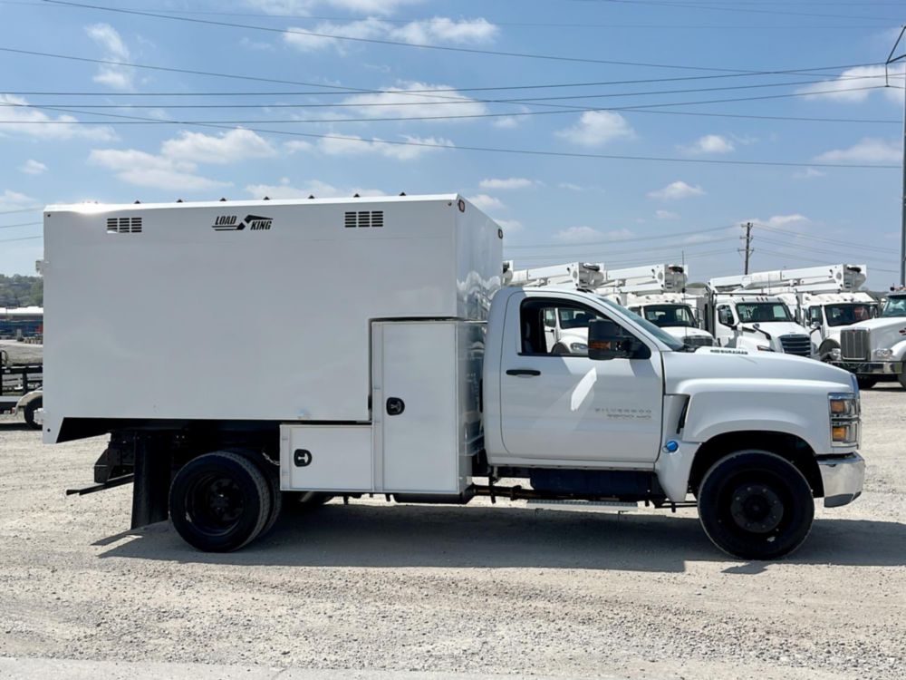 2023 Chevrolet 6500 4x2 Chipper Truck