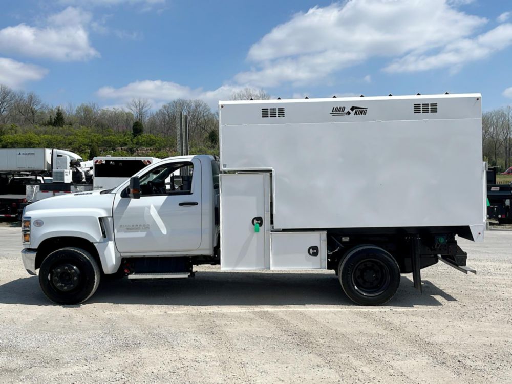 2023 Chevrolet 6500 4x2 Chipper Truck