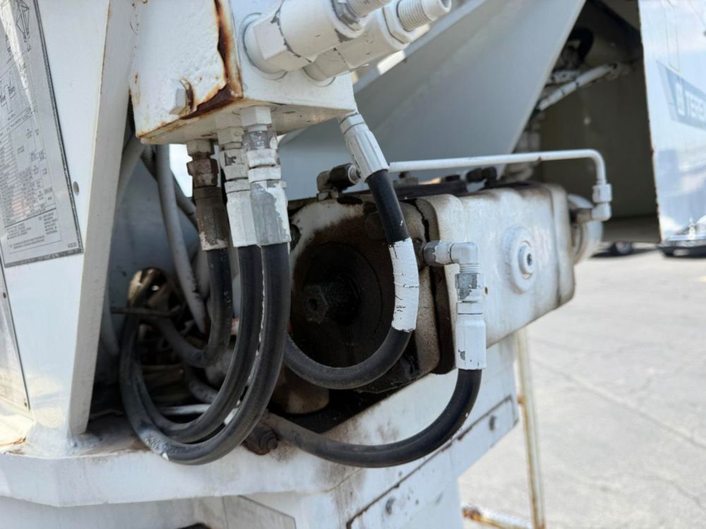 2015 Freightliner M2 4x4 Terex Commander 4047 Digger Derrick Truck