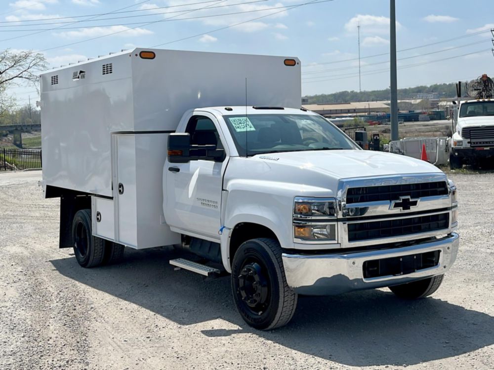 2023 Chevrolet 6500 4x2 Chipper Truck