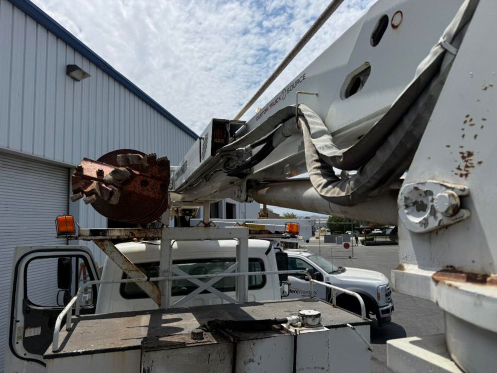 2015 Freightliner M2 4x4 Terex Commander 4047 Digger Derrick Truck