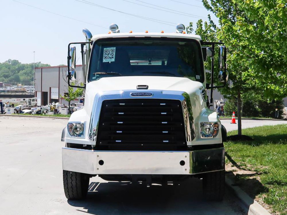 2026 Freightliner 114SD 6x4 Galbreath U5-OR-174 Roll-Off Truck