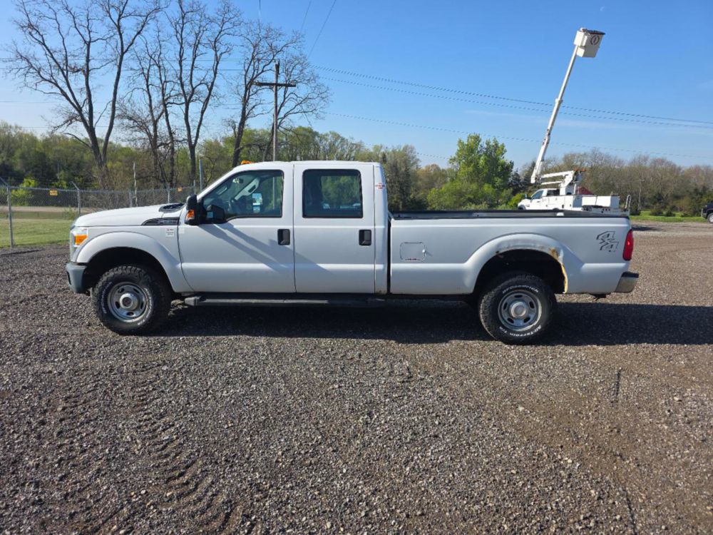 2014 Ford F-250 Crew Cab 4x4 Pickup Truck