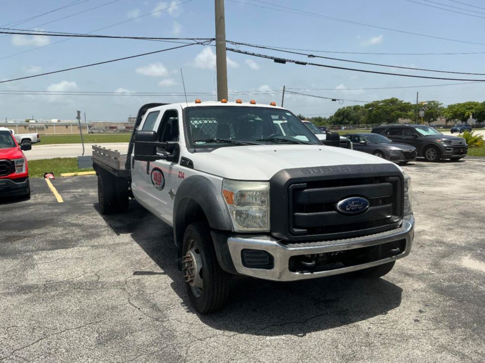 2015 Ford F-450 Crew Cab Flatbed Truck