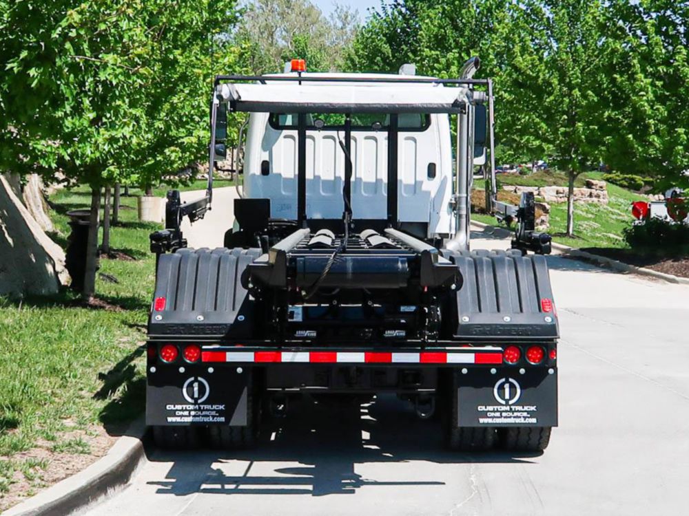 2026 Freightliner 114SD 6x4 Galbreath U5-OR-174 Roll-Off Truck