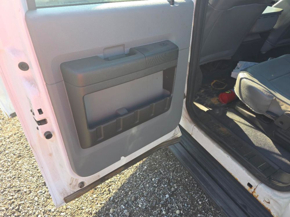 2014 Ford F-250 Crew Cab 4x4 Pickup Truck