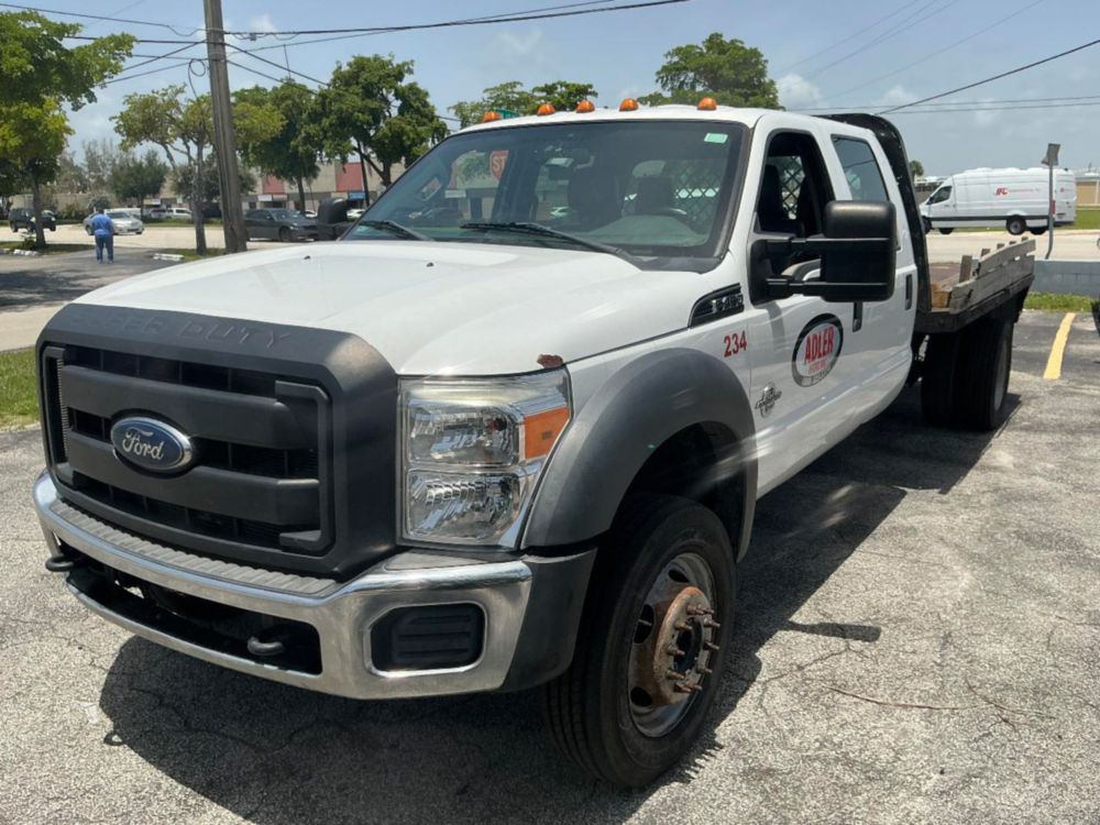 2015 Ford F-450 Crew Cab Flatbed Truck
