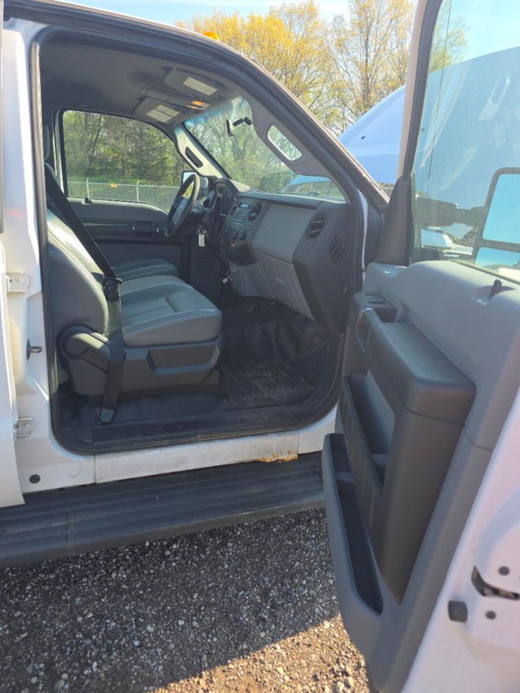 2014 Ford F-250 Crew Cab 4x4 Pickup Truck
