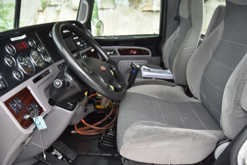 2015 Peterbilt 365 8x6 Elliott E160R E-Line Aerial Truck