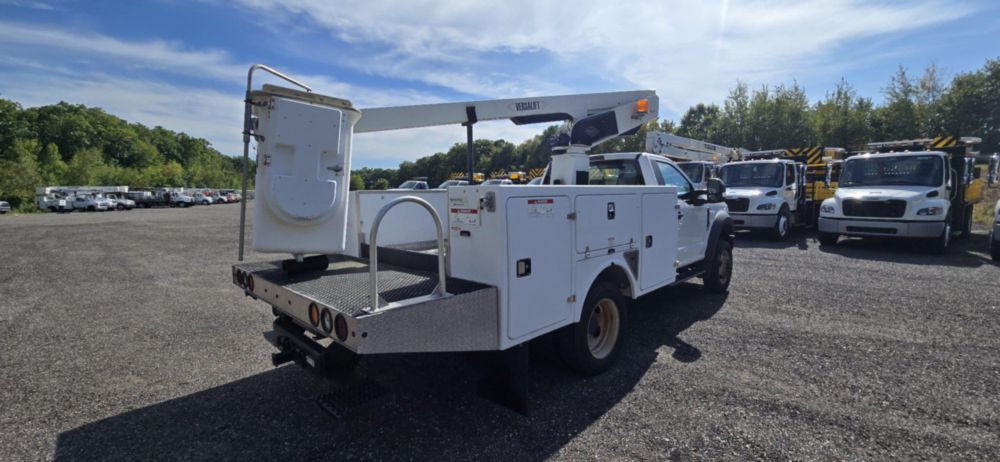 2019 Ford F-450 4x2 Versalift TEL-29N-03 Bucket Truck