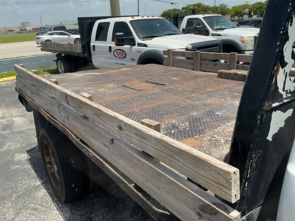 2015 Ford F-450 Crew Cab Flatbed Truck