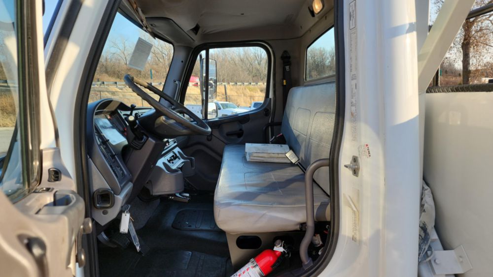 2015 Freightliner M2 4x2 Terex Commander 4047 Digger Derrick Truck