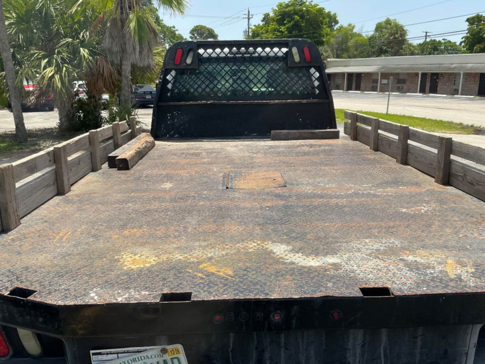 2015 Ford F-450 Crew Cab Flatbed Truck
