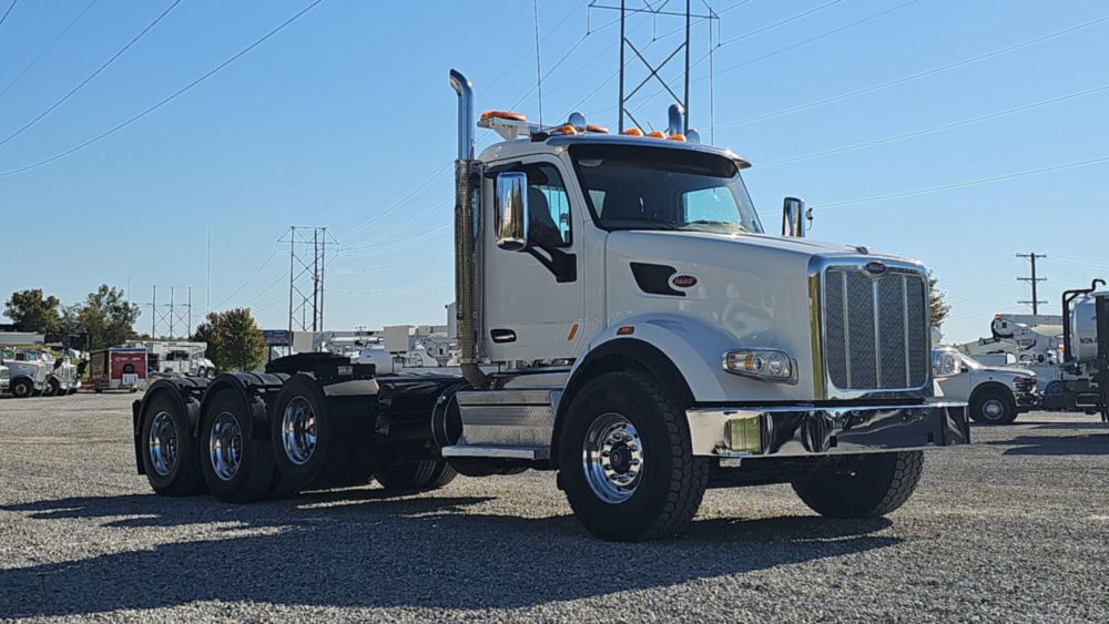 2019 Peterbilt 567 8x4 Heavy Haul Tractor