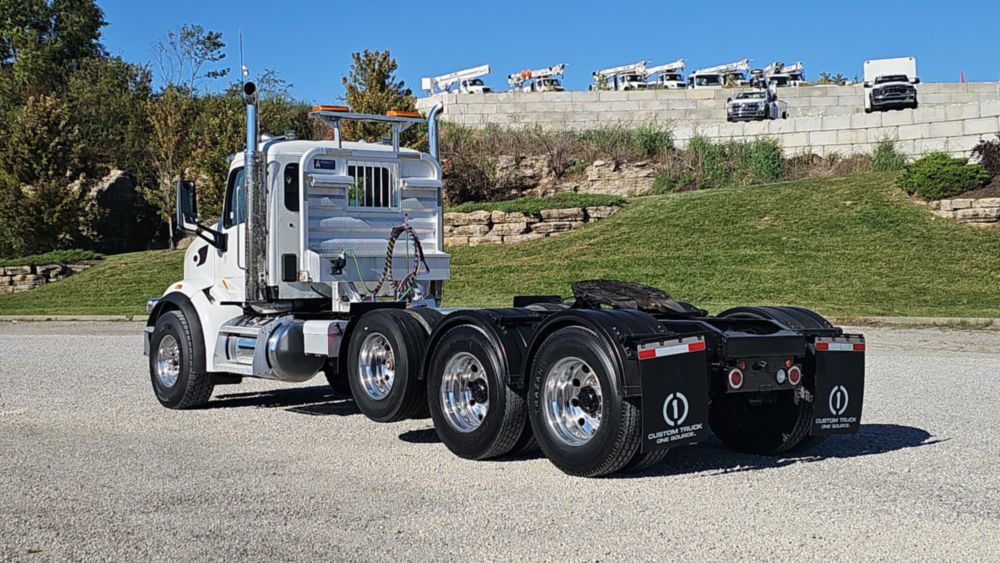 2019 Peterbilt 567 8x4 Heavy Haul Tractor