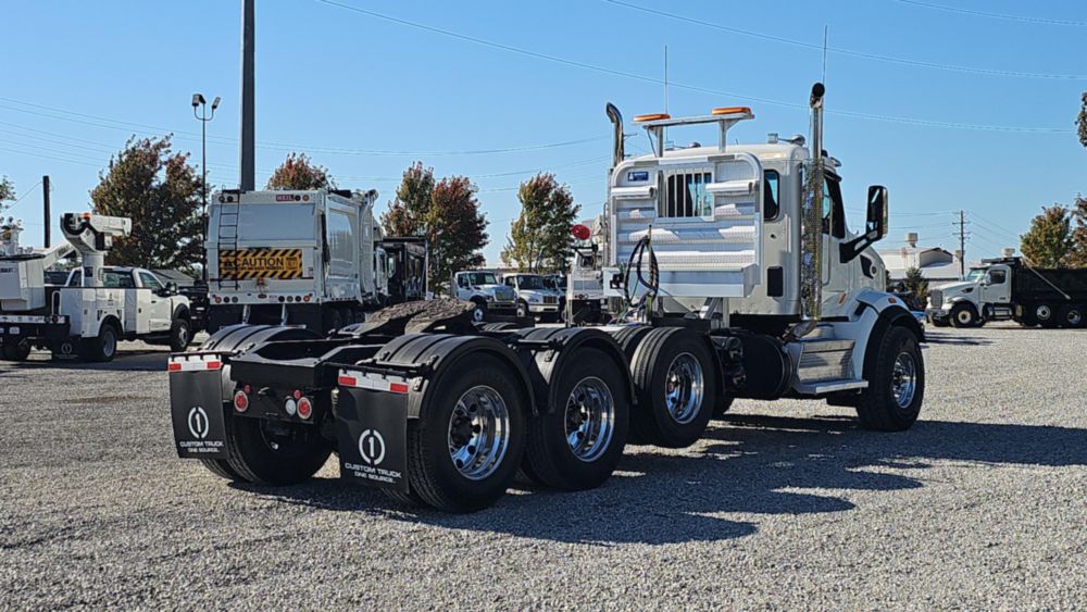 2019 Peterbilt 567 8x4 Heavy Haul Tractor