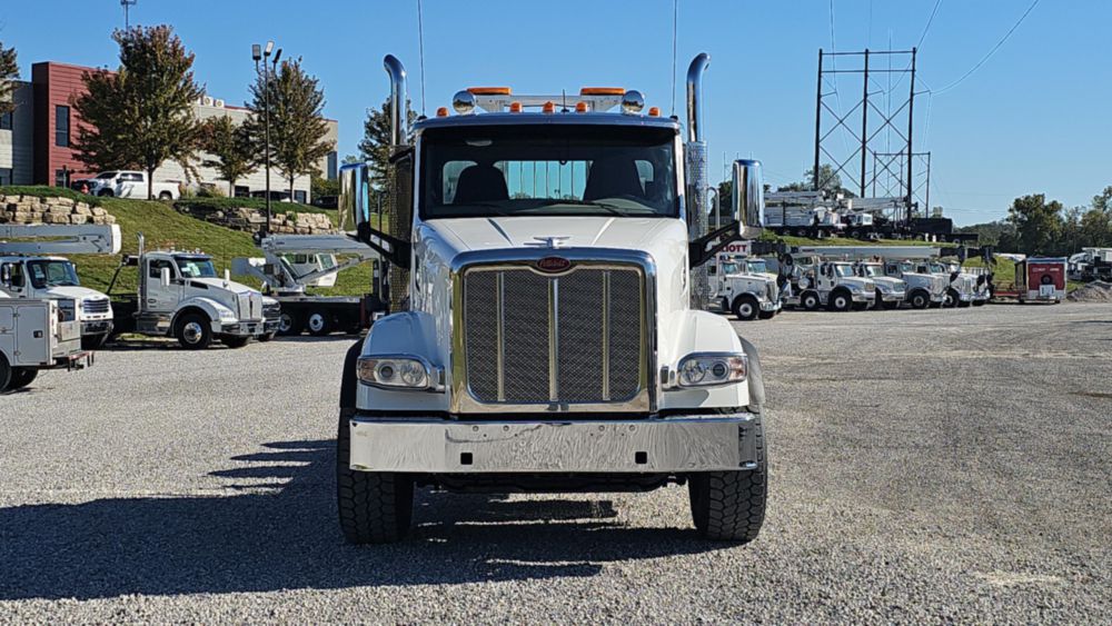 2019 Peterbilt 567 8x4 Heavy Haul Tractor