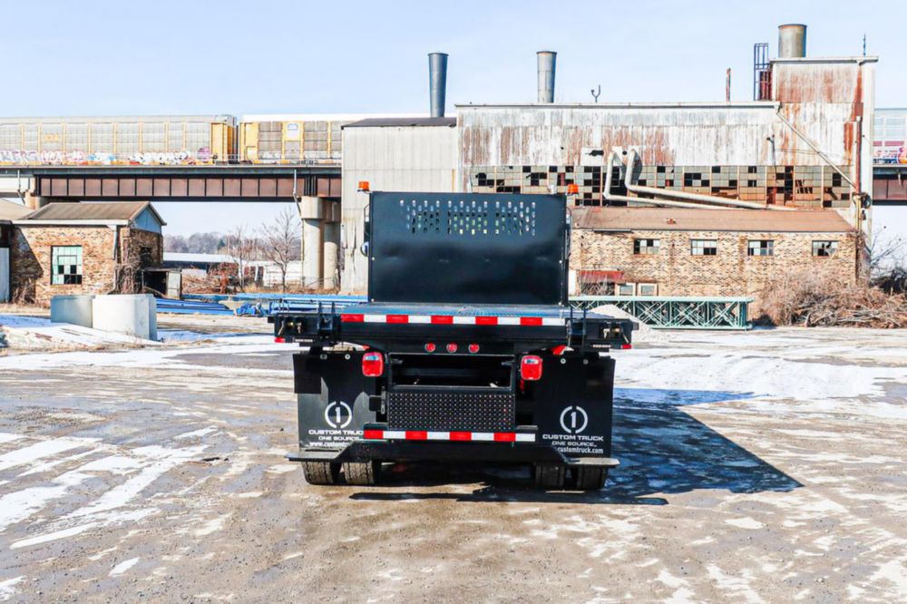Class 7/8 Regular Cab Flatbed Truck