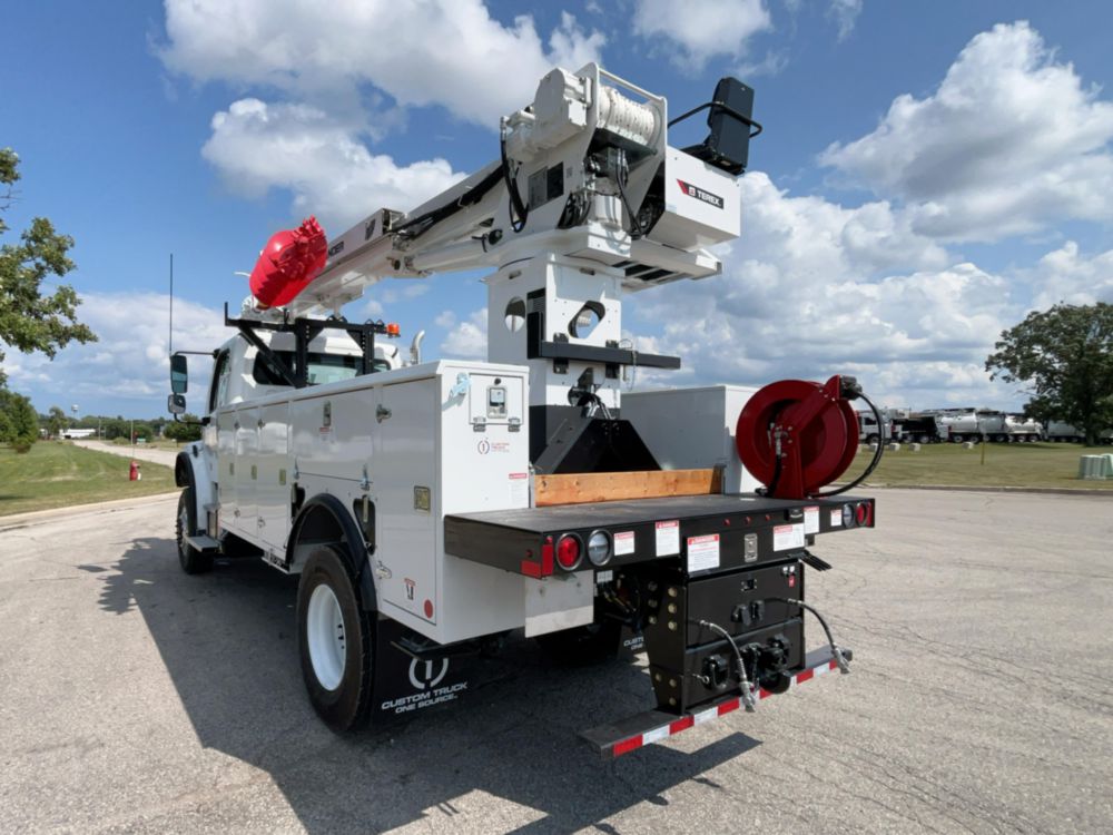 2024 Freightliner M2106 4x4 Versalift VN-555-MHI Bucket Truck