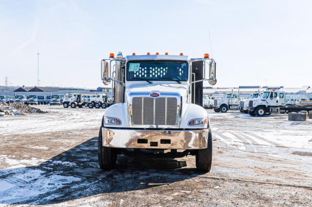 Class 7/8 Regular Cab Flatbed Truck