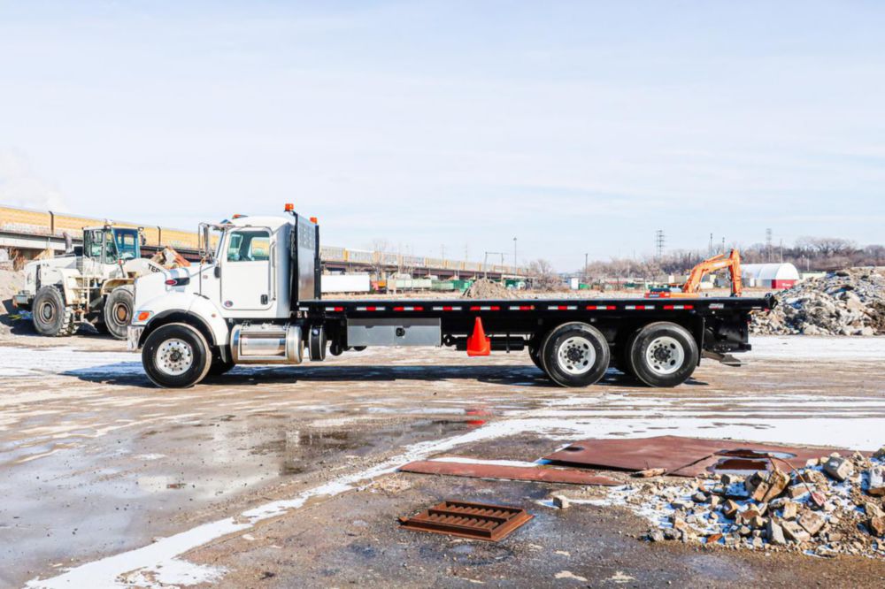Class 7/8 Regular Cab Flatbed Truck