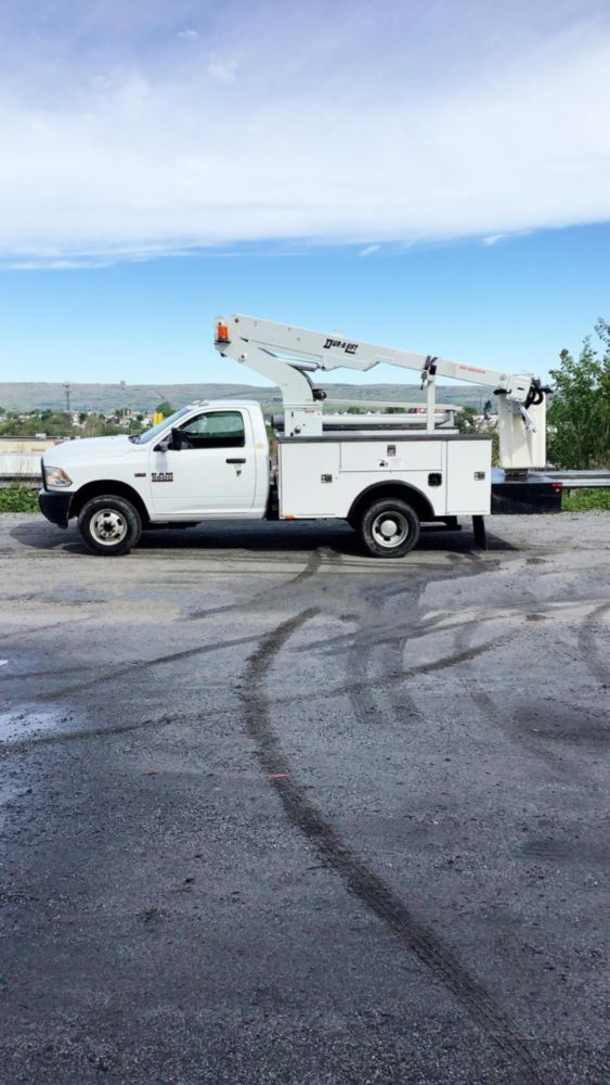 2018 RAM 3500 4x2 Duralift DTS29 Bucket Truck