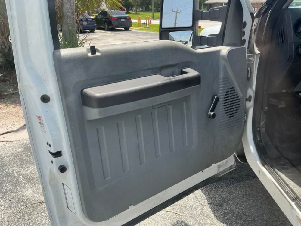 2015 Ford F-450 Crew Cab Flatbed Truck
