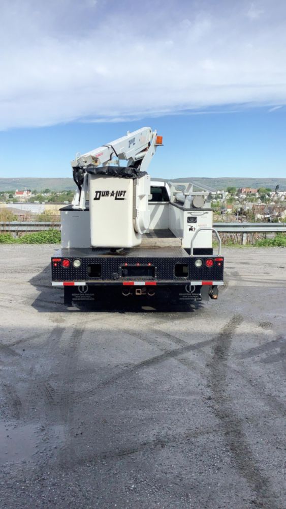 2018 RAM 3500 4x2 Duralift DTS29 Bucket Truck