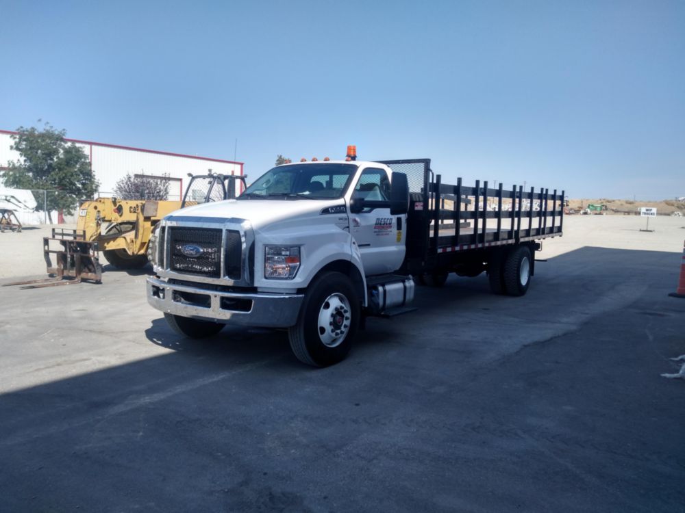 Class 6/7 Regular Cab Flatbed Truck