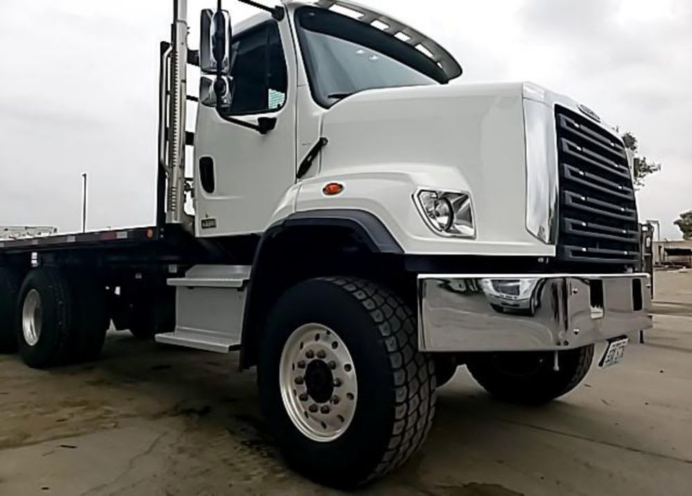 Class 6/7 Regular Cab Flatbed Truck